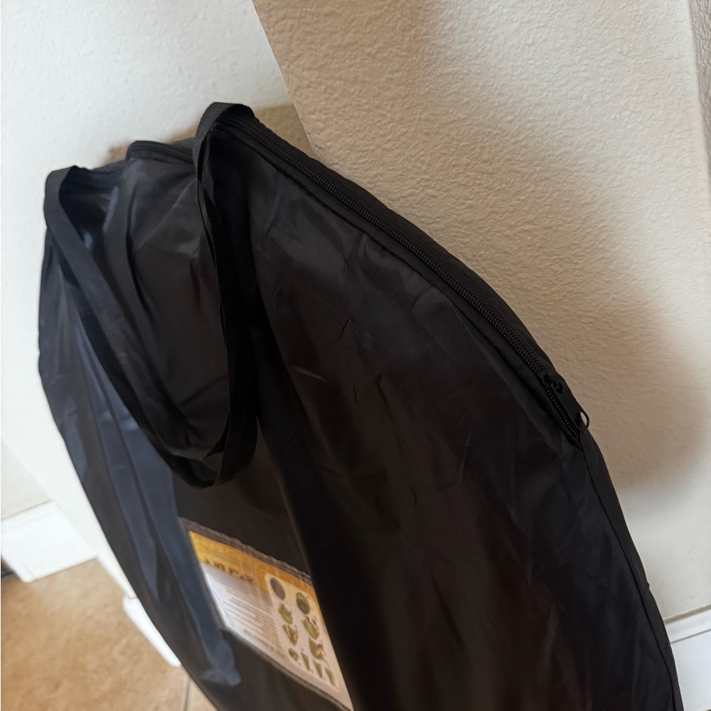 Mobile Spray Tanning Pop Up Tent - Picture 7 of 9